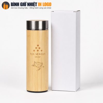Bình giữ nhiệt vỏ tre GN-BN23 đi kèm hộp giấy carton trắng cơ bản thanh lịch giúp bảo vệ sản phẩm.